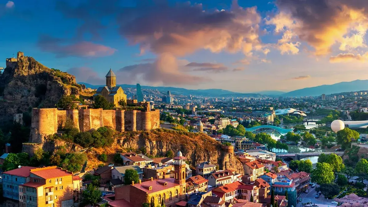 گرجستان به چی معروفه؟